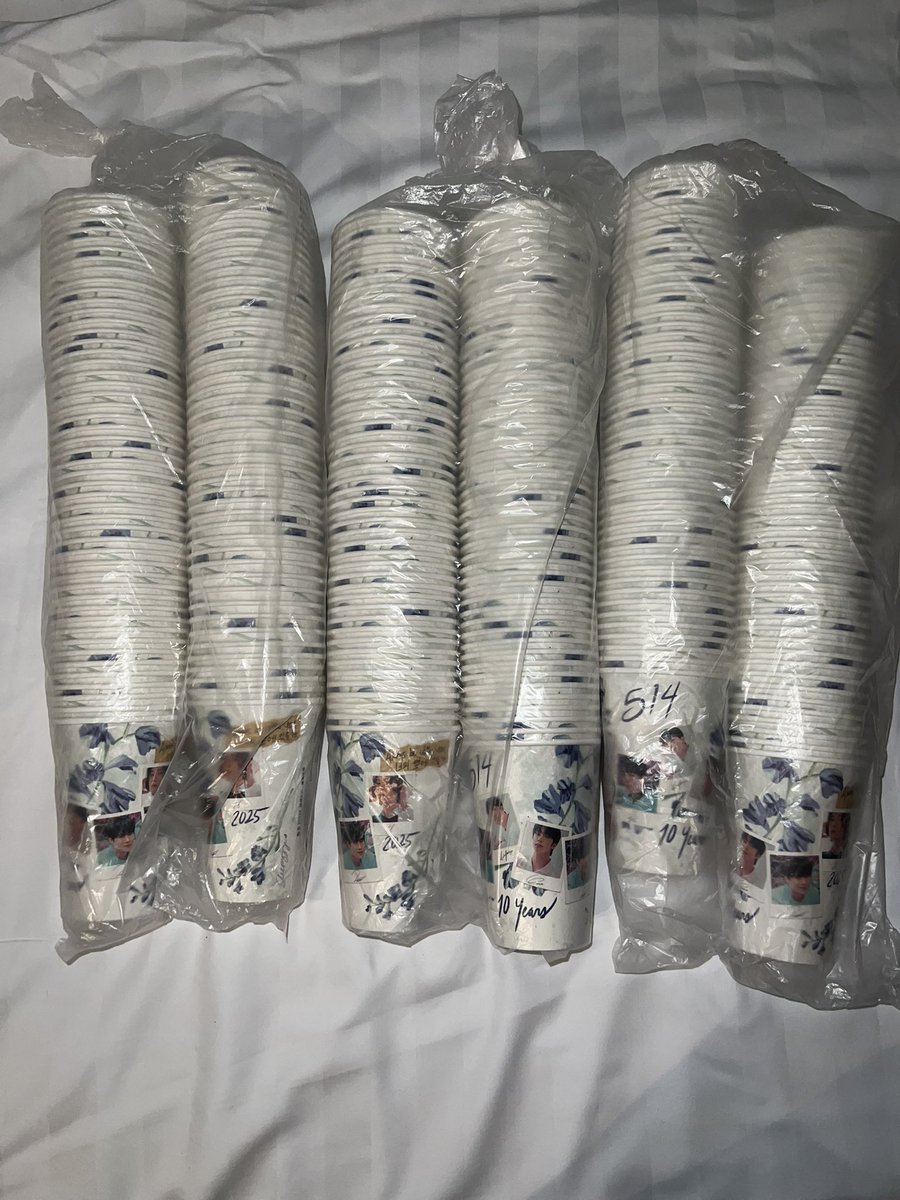 MONSTA X FANCON <CONNECT X ♾>
GIVEAWAY | FREEBIES | 나눔

💚 <a href="/MONSTAX_10TH/">10 years of MONSTA X</a> project cups
💚 150qty/day