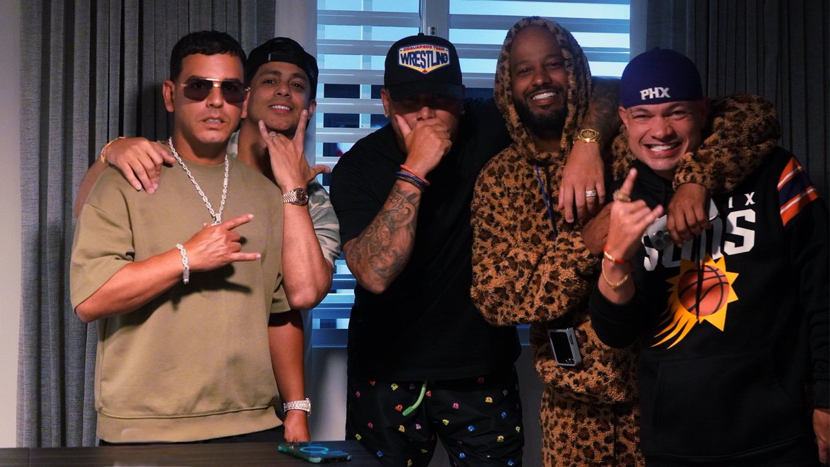 Amor eterno, legado intacto… 
¡QUE VIVA EL REGUETÓN!
<a href="/wisin/">W</a> @jowellgram @randynotagram <a href="/ken_y_official/">KEN-Y</a> <a href="/labase/">labase</a> 

📸: @rychcreative