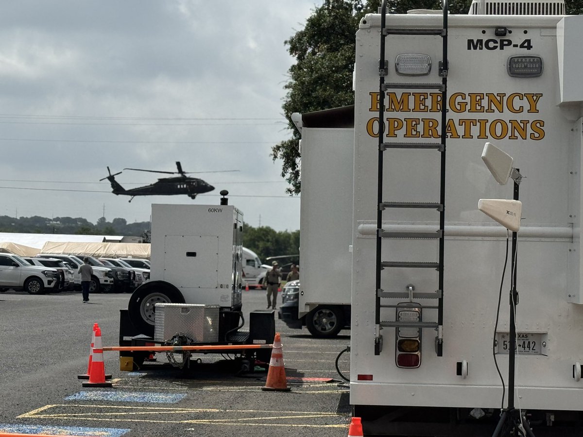 pasadenatxgov's tweet image. Our Communications Dept. is on site this week at the Kerrville Emergency Operations Center in Kerr County. Deployment for this mission is being coordinated through the Texas Association of Municipal Information Officers.