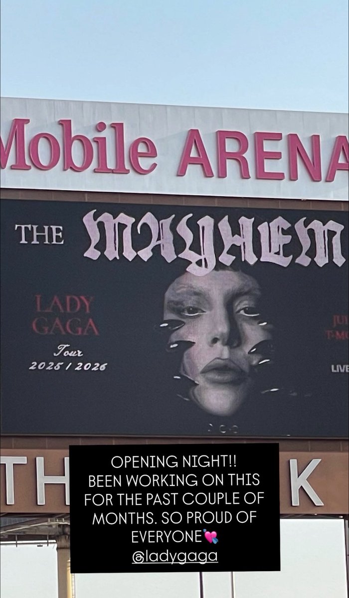 Ladygagaupdates tweet media