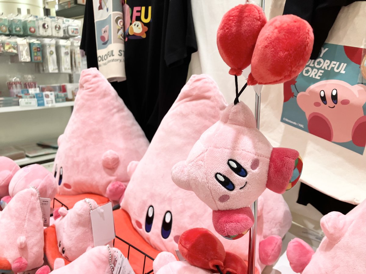 KIRBY_COLORFUL's tweet image. ＼開催中／
星のカービィの期間限定ショップ
『KIRBY COLORFUL STORE』がエキュート大宮でオープン♪
会場:エキュート大宮　コモレビ広場
会期:7/14(月)～8/3(日)　平日・土9:30～21:00日・祝20:30閉店※7/20(日)のみ21:00営業
最終日20:30閉店
#星のカービィ #カラフルストア