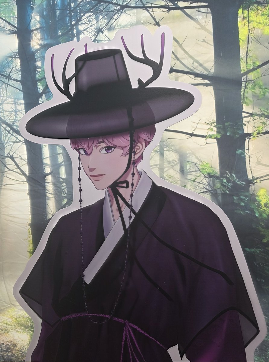 다음은 흑백록이에요!
일단 컨셉이 너무 명확했고 그에 맞는 작품들을 구경할 수 있어서 재미있었던 것 같아요! 특히나 갓 쓴 밤비가....너무 예뻤어요ㅋㅋ 양일 다녀왔는데 재밌게 구경했습니다!
감사합니다💗
#흑백록_복숭아도령과도깨비
#흑백의경계에선만난당신