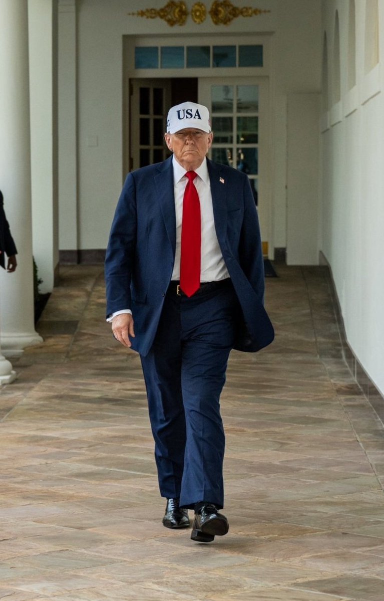 Drop a🇺🇸 if you think that the United States is headed in the right direction under Trump's leadership!!
