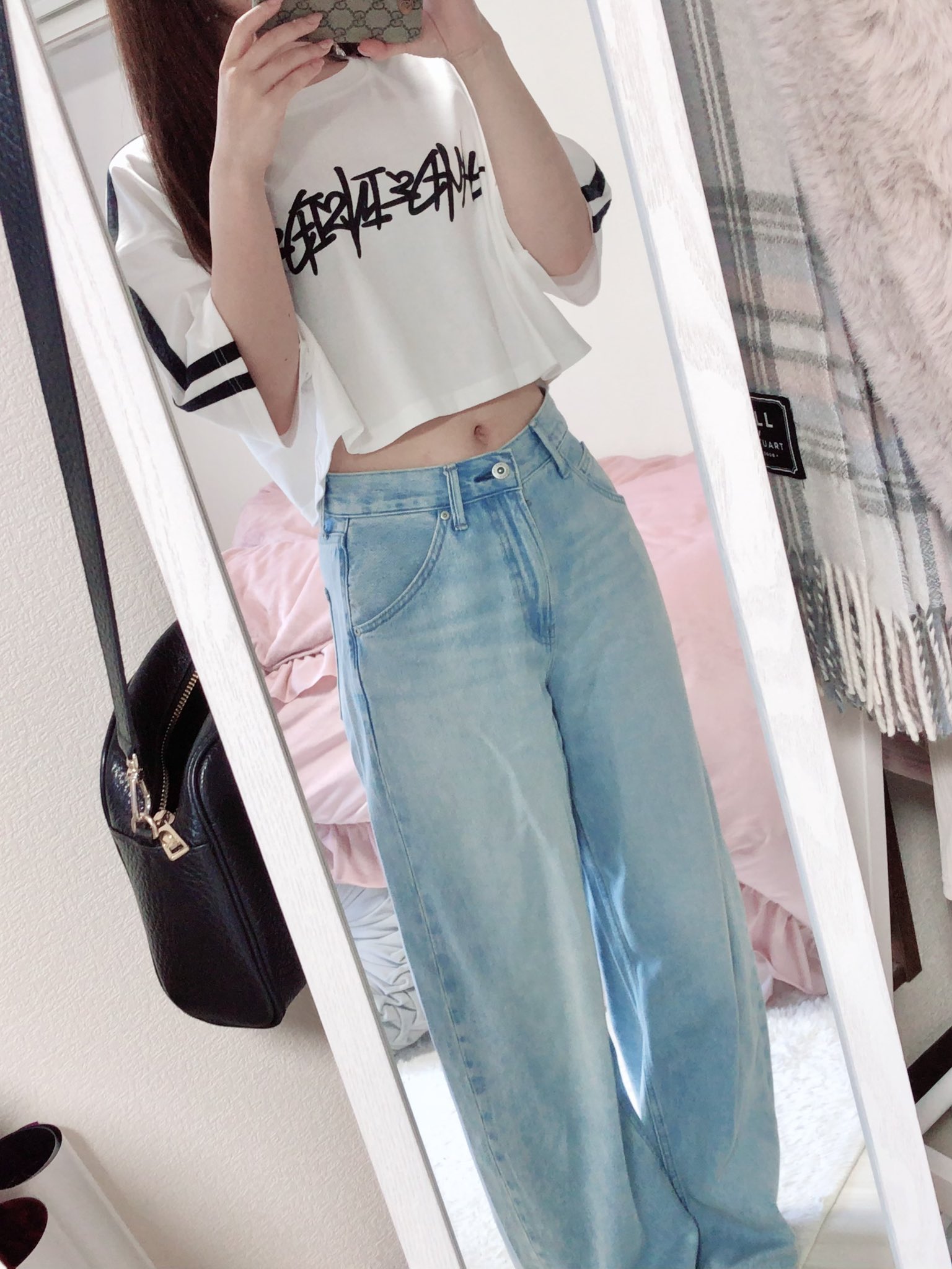 HYDE クロップドTシャツ ＆ ハーフパンツ 白2025 WORLD TOUR CROPPED GRAPHIC T-SHIRT（BLACK） – HYDE ONLINE STORE