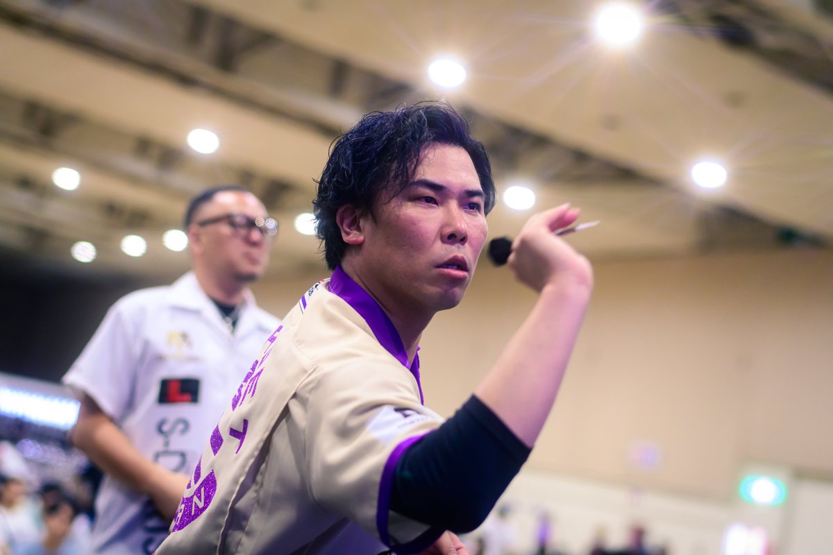 DARTSLIVE's tweet image. 🏆SUPER DARTS 2025 WILD CARD CHALLENGE🏆
翌日9/21(日)のWILD CARD出場権が獲得できる、オープン大会が9/20(土)に開催🎯
💰 賞金総額:約300万円(Best32まで賞金対象)
🎫 上位2名がWILD CARDの出場権獲得!
夢の舞台への最後のチャンス✨
エントリー受付中👇
dartslive.com/superdarts/roa…