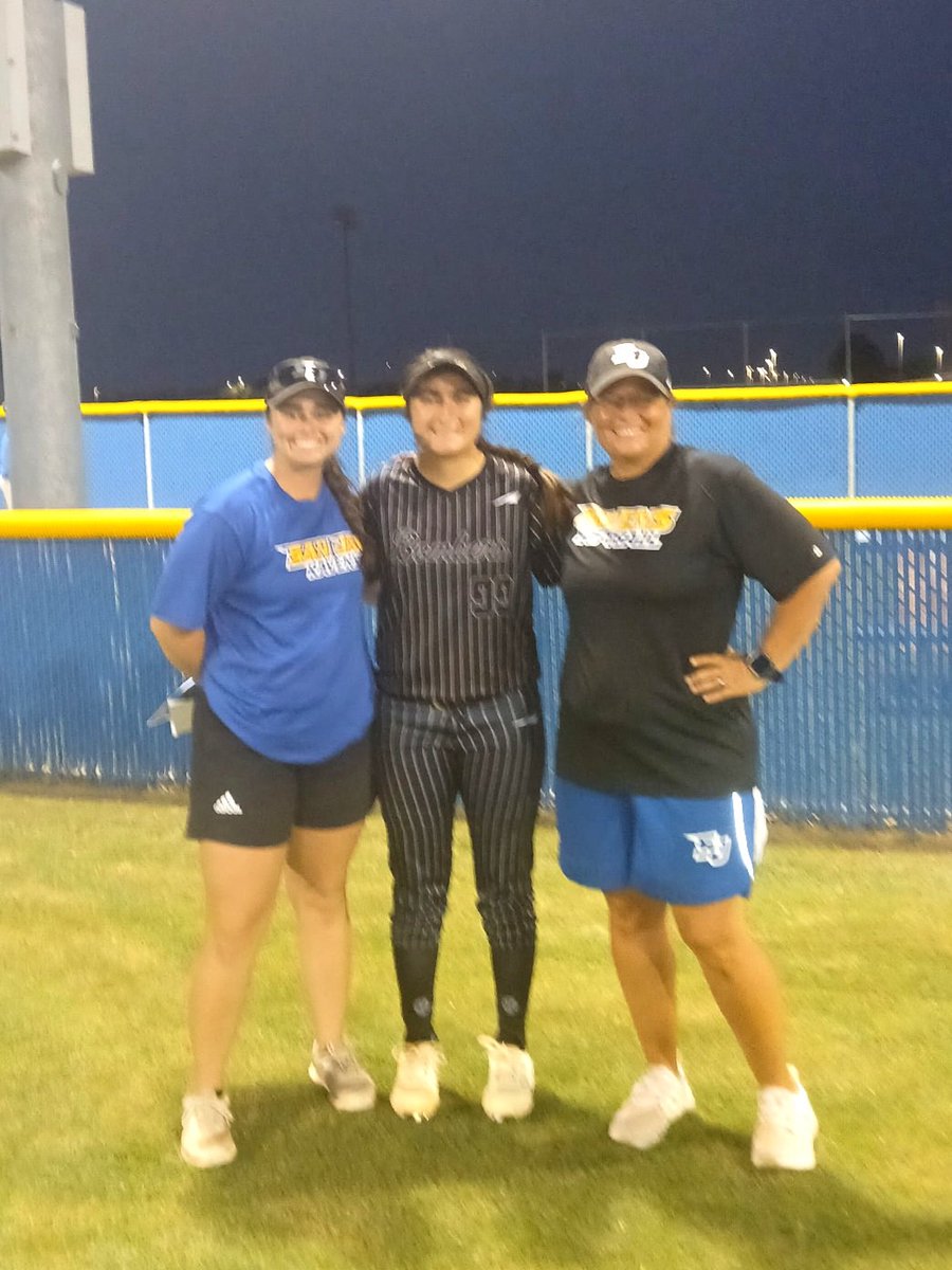Torri Medrano 2026 (@torrimedrano99) on Twitter photo Getting in reps at the McDonald Fastpitch Camp. Thank you <a href="/TAMUKSB/">Javelina Softball</a> and <a href="/SanJacSoftball/">San Jacinto College Softball</a> for the workout. Can't wait to see you at the fields again.
<a href="/IverRobinson/">Iver Robinson</a>
<a href="/Bombers_HTX/">18U Bombers Gold HTX - Cortez</a>
<a href="/kempnercougarsb/">Kempner Lady Cougar Softball</a> Getting in reps at the McDonald Fastpitch Camp. Thank you <a href="/TAMUKSB/">Javelina Softball</a> and <a href="/SanJacSoftball/">San Jacinto College Softball</a> for the workout. Can't wait to see you at the fields again.
<a href="/IverRobinson/">Iver Robinson</a>
<a href="/Bombers_HTX/">18U Bombers Gold HTX - Cortez</a>
<a href="/kempnercougarsb/">Kempner Lady Cougar Softball</a>