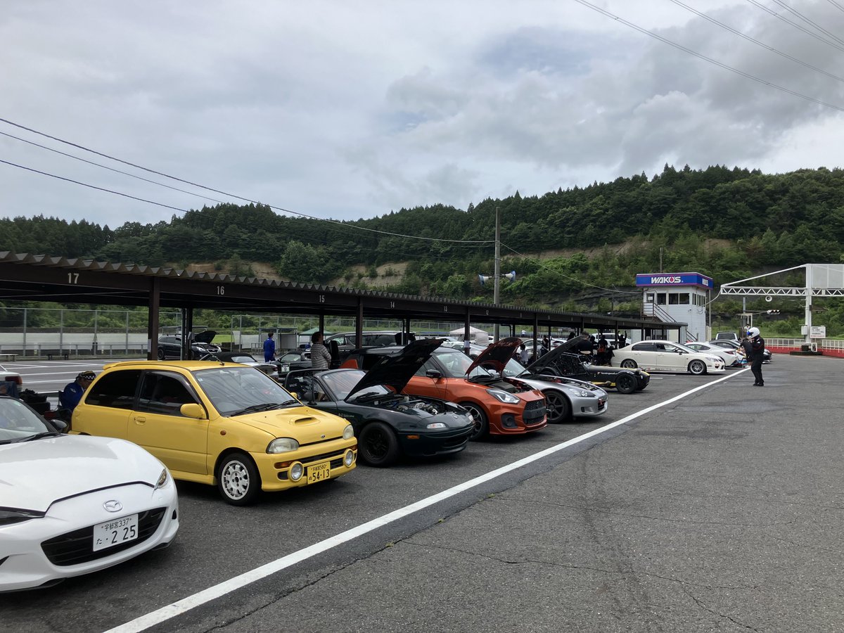 winmax_jp's tweet image. 本日は第42回ARVOUドライビングレッスンへお邪魔しています!
午前中は土砂降りでしたが、天気も回復してきてコース上はドライに!
雨で会場の様子が撮影ができず投稿が遅くなりましたが、あと半日よろしくお願い致します!
#ARVOUドライビングレッスン
#ARVOU
#WinmaX