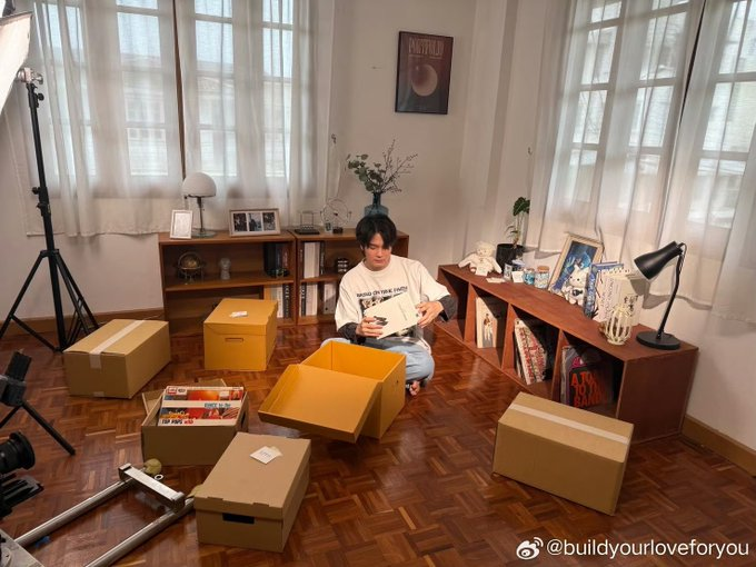JASBYL2907's tweet photo. คุณมีวิธีเก็บความทรงจำไว้แบบไหน......?
บางคนอาจเขียนในไดอารี่ ส่วนฉันเก็บความทรงจำไว้ในบทเพลง เพลงที่ฟังในบ่อยๆในช่วงเวลานั้นๆ เมื่อได้ยินหรือได้ฟังเพลงนั้นอีกครั้ง ความทรงจำเล่านั้นก็หวนคืนมาให้นึกถึง
#BuildJakapan #Beyourluve #GhostInMemoryMV #MemoryNeverDies
@JakeB4rever https://t.co/IMuifnLeNF