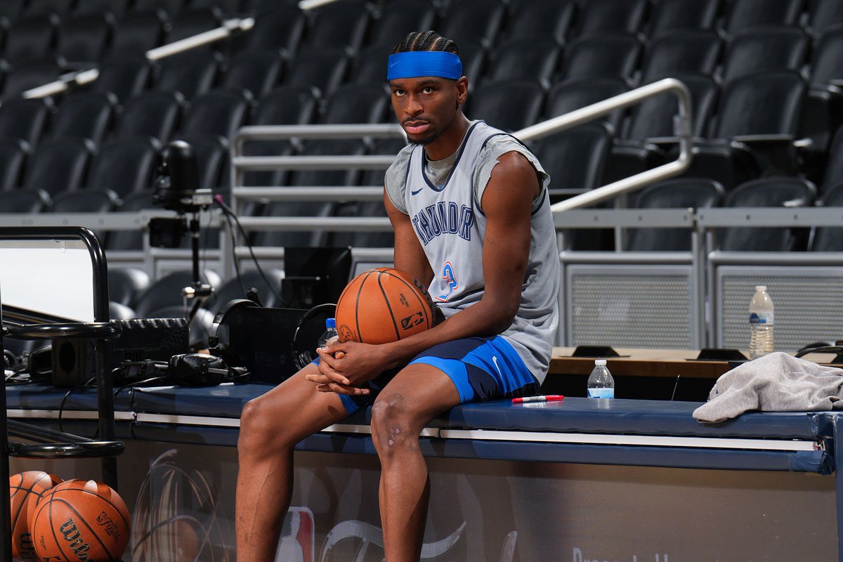 ThunderFocus's tweet image. SGAs 2025 season
Men athlete of the season
Most Valuable Player
NBA Champion
All-NBA 1st Team
All Star
Western Conference MVP
Finals MVP
Scoring Champion
Signature Shoe Launch
2K26 Cover
🐐