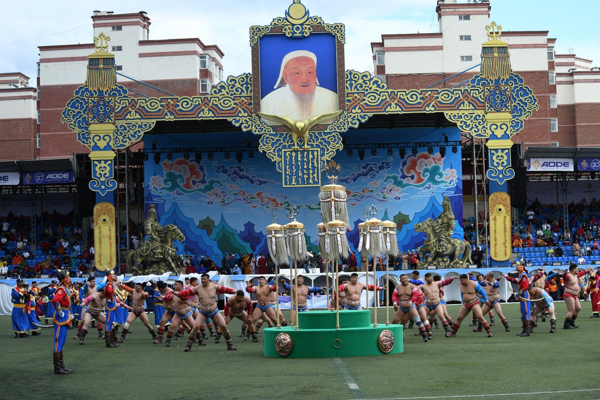 Допинг гэж нэгнээ намнаж цол ахидаг явуургүй үйлдлээ болио бөхчүүд ээ...? 
допингийн холбоо гэж төрийн бус байгуулга төрийн наадам самрахаа зогсоо!!! Хариу ирсэн бол шууд зарлаж бай хор хутгаад явчих юм...