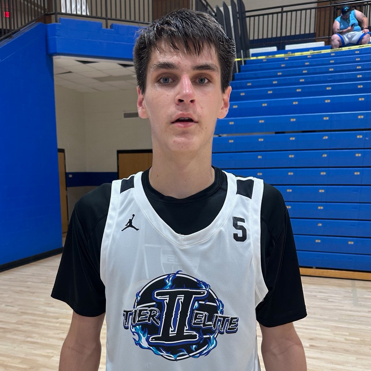 Shun Williams (@ontheradarhoops) on Twitter photo '27 Henry Dickert of Tier 2 Elite stretches the floor and can show a burst with the dribble.
He filled up the stat sheet at the ELITE 32.
📌 <a href="/henrydickert27/">Henry dickert</a>
<a href="/KyleSandy355/">Kyle Sandy</a> has the report ⤵️
ontheradarhoops.com/otr-hoops-elit… '27 Henry Dickert of Tier 2 Elite stretches the floor and can show a burst with the dribble.
He filled up the stat sheet at the ELITE 32.
📌 <a href="/henrydickert27/">Henry dickert</a>
<a href="/KyleSandy355/">Kyle Sandy</a> has the report ⤵️
ontheradarhoops.com/otr-hoops-elit…