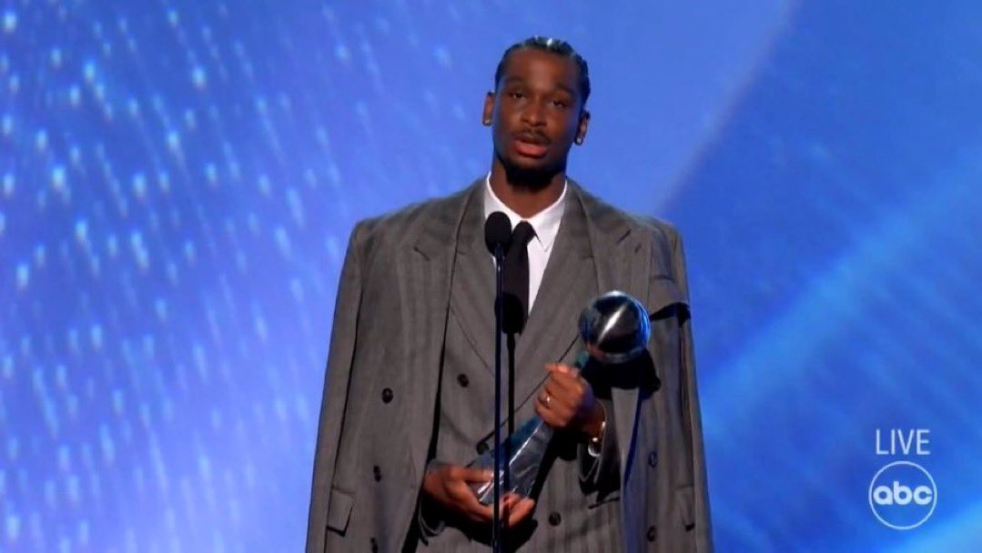 SkyedOKC's tweet image. Shai Gilgeous-Alexander wins Male Athlete Of The Year at The ESPYS ๐ฅ
