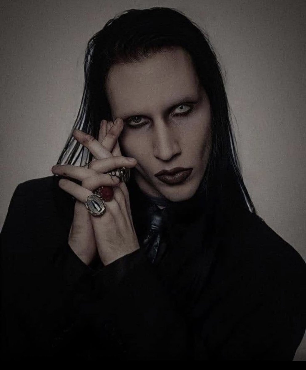 "Don't let yourself be defeated by disappointment. There are worse things in life... like people." 🖤
#MarilynManson 

youtu.be/ckIQOTduNbI?si…