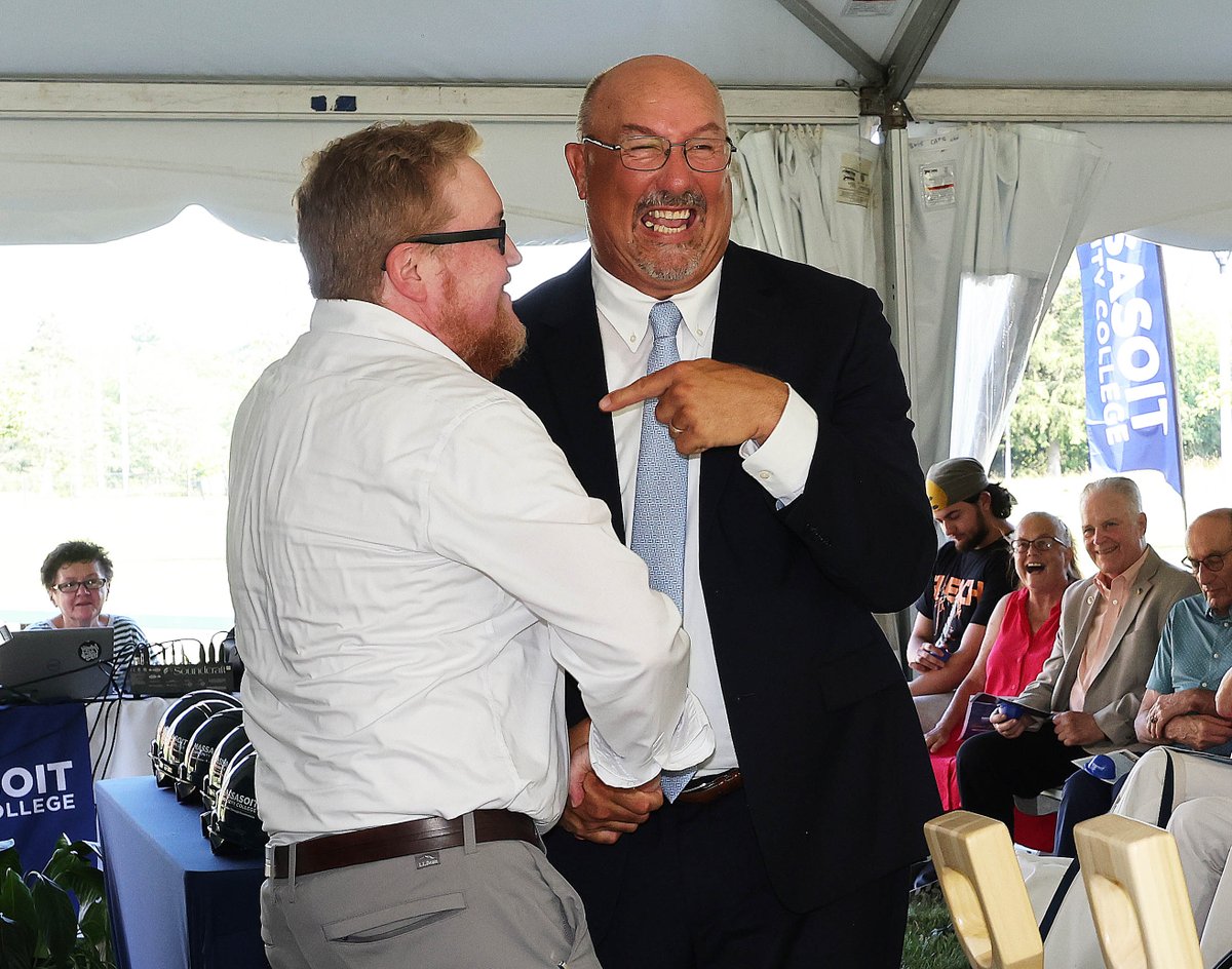 Marc Vasconcellos tweet media