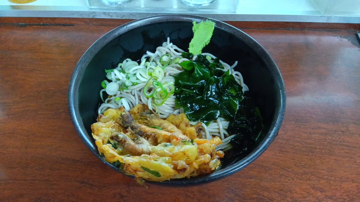 masu1017's tweet image. 総武線秋葉原経由でつくばへ移動。総武線下りホームで、蕎麦を食う。
昼飯を食う時間があったことに感謝。