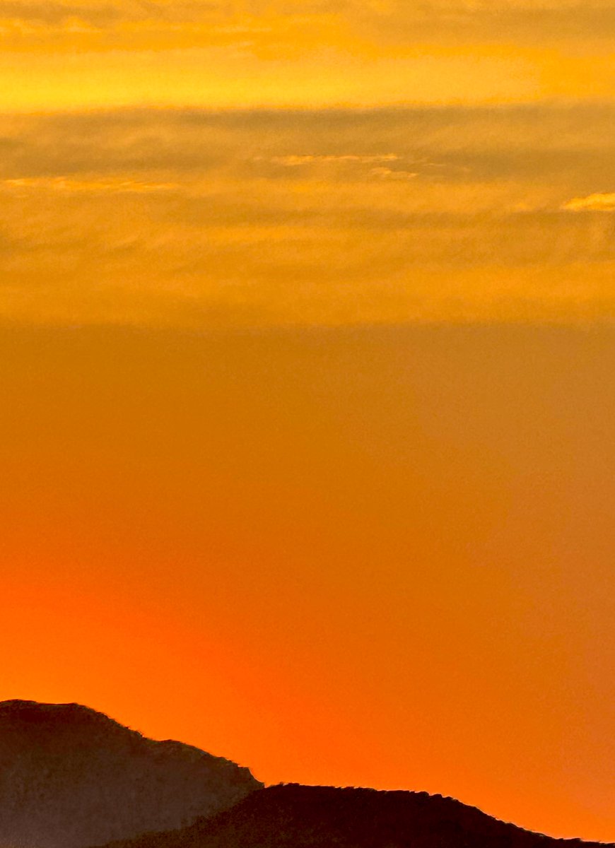 ESOTERIKA555's tweet image. Storm is a brewin ๐๐๐๐ and FIRE IN THE SKY ๐