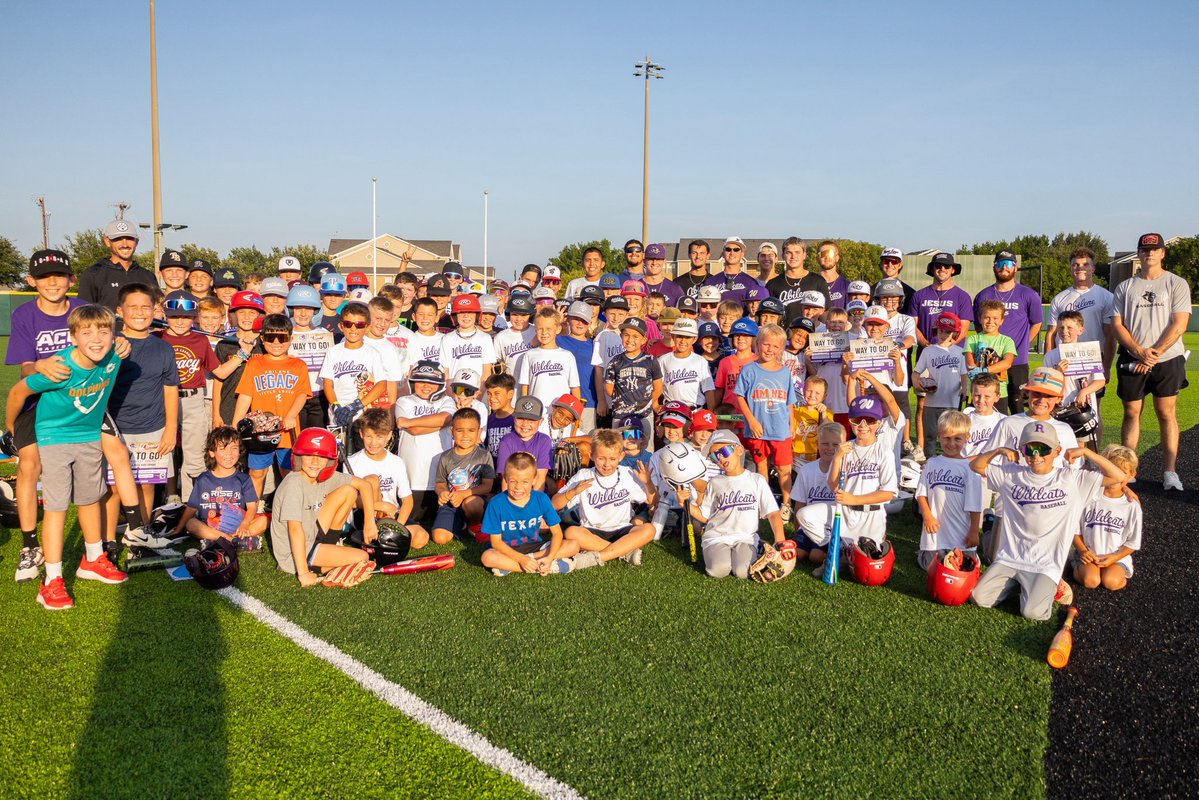 ACU_Baseball's tweet image. Last day, BEST DAY!!!🤩
This week of camp was our best yet!!! A BIG thank you to everyone who was a part of the largest camp in program history!!! We could not have done it without you!🔥👊
#ATO | #GoWildcats