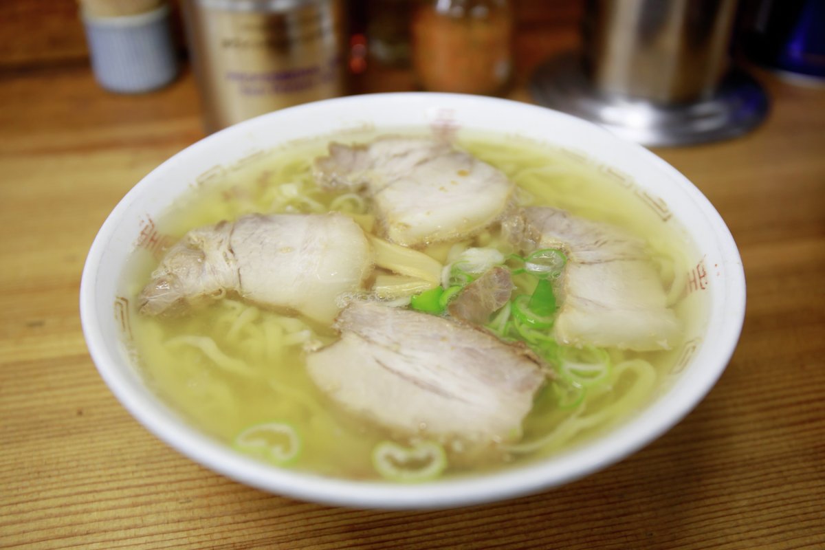 IBEX_promotion's tweet image. ＼福島グルメ３選のご紹介🩷／

🍜喜多方ラーメン
     多加水平打ち麵があっさりスープに絡んで絶品！
🍑あかつき(桃)
     糖度は高めでしっかりとした甘さがたまらない！
🐓会津地鶏の親子丼
　 ほどよい歯ごたえと地鶏の旨味が凝縮された一品！

次の旅行は福島で決まり😋✈