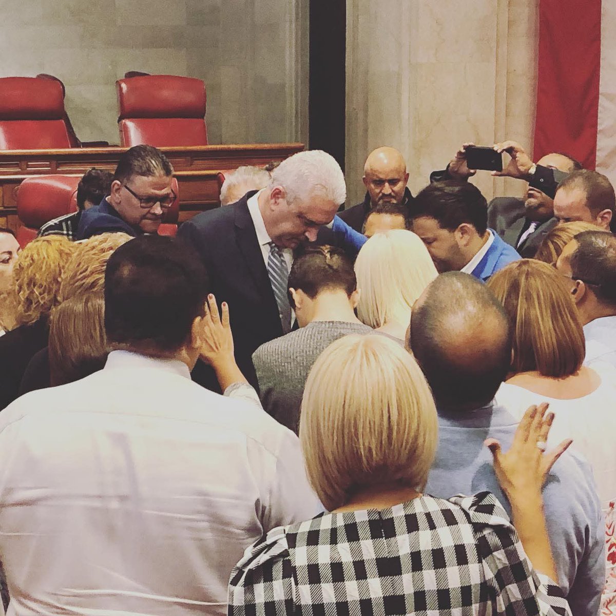 dulcinea_linda's tweet image. Están calladitos. No se han expresado sobre los arrestos de maestros de religión y pastores que abusan sexualmente de los niños. Mucha oración, hablan y legislan por la libertad religiosa pero son como los sepulcros blanqueados.