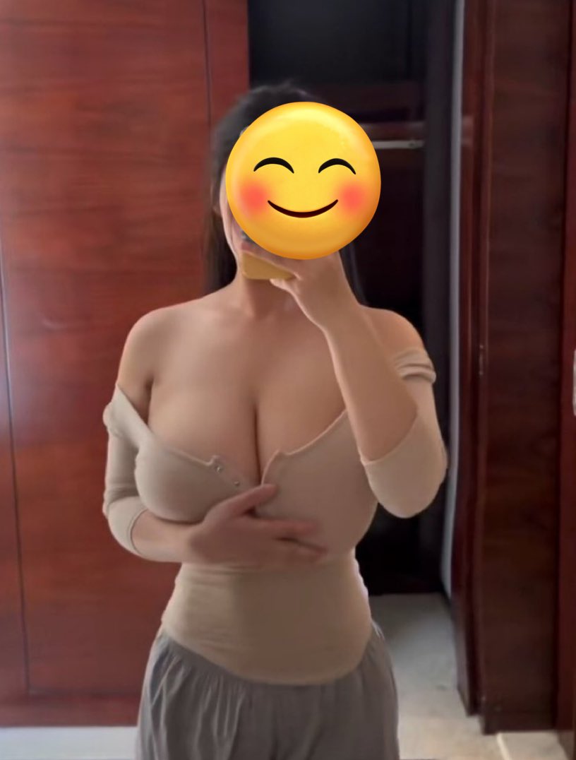 ถ้าหากได้ลองสัมผัสจะรู้ได้ว่า
ธรรมชาตินั้นสร้างความสมดุลไม่เท่ากัน ระหว่างข้างซ้ายกับข้างขวา 👙