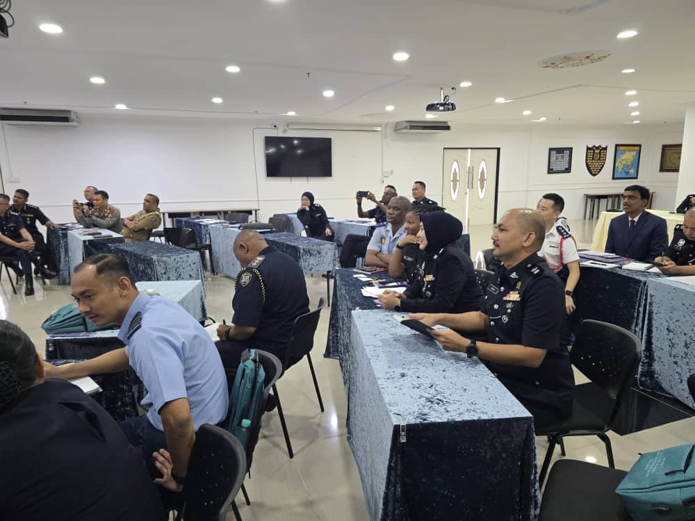 Royal Malaysia Police College Kuala Lumpur, 14 July 2025. Police Colonel David Martinez Vinluan, Executive Director of the ASEANAPOL Secretariat, had the distinct honor of opening the 49th International Senior Police Officers’ Command Course (ISPOCC) – Senior Level Series 1/2025