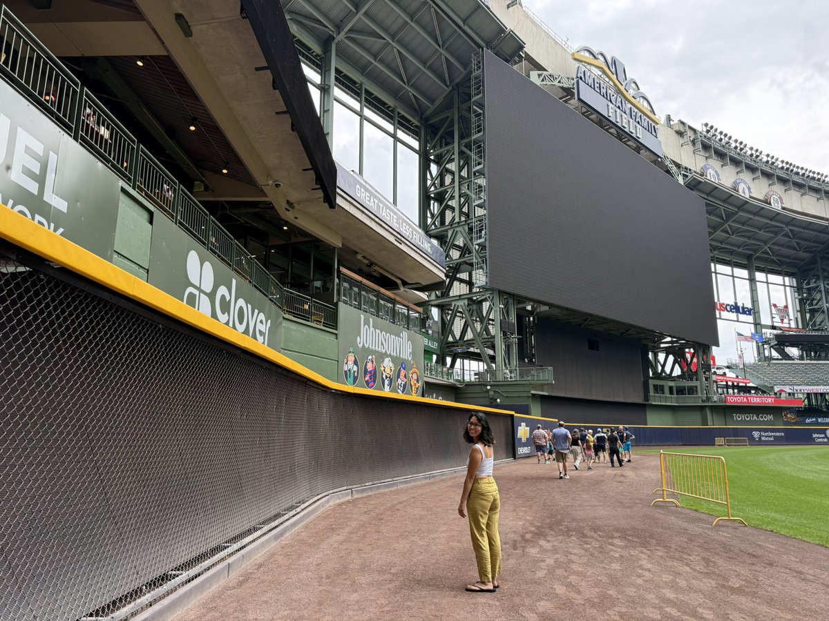 PerchXLV's tweet image. Miller Park/AmFam Field is the greatest! …walking out from the same bullpen Trevor Hoffman and K Rod used⚾️🔥
今日は野球場を見学しました!とても楽しかったです
#CelebrateProWrestling