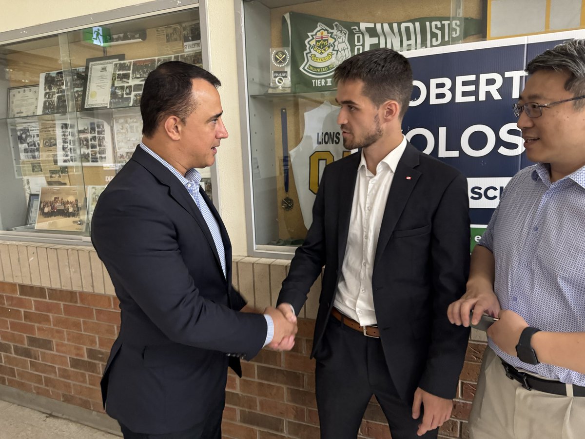 MichaelParsa's tweet image. Great to see everyone at Trustee Robert Kolosowski's meet-and-greet this evening.
Thank you to Robert and his team for hosting this opportunity for the community to come together!