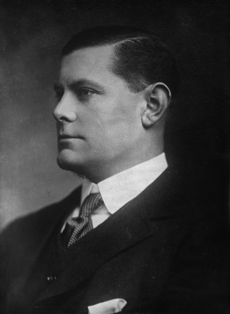 17 July 1917, Sir Eric Geddes (1875–1937), one of Lloyd George’s "men of push and go" and a highly gifted organiser, appointed First Lord of Admiralty. While in office, convoys in home waters lost only 1.25% of their ships &amp; over 2 million American soldiers reached Europe. #WW1