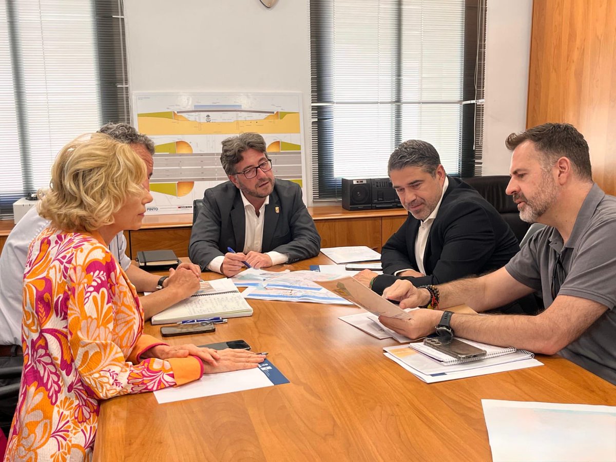 🤝🏻Los ayuntamientos de Pinto y Valdemoro, unidos para mejorar la calidad de vida de los vecinos de ambas ciudades

Ambos consistorios se han reunido para trabajar en proyectos conjuntos que poner en marcha en los dos municipios.