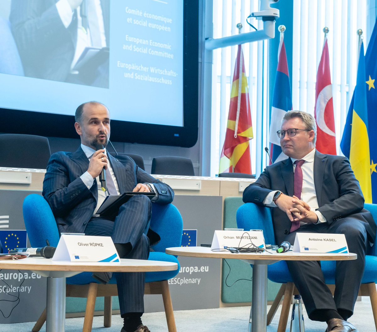 EESC_President's tweet image. Our #EUEnlargement Forum is LIVE!
Ministers, social partners & our Enlargement candidate members are joining us to answer a vital question:
How can we make enlargement work, for people, for democracy, for Europe’s future?
Watch here → europa.eu/!qQ64Yc
#EESCPlenary