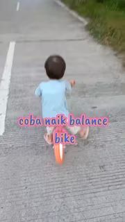 restulia's tweet photo. Awal naik balance bike
 https://t.co/hAy3CG7mP0 https://t.co/cetBuPZoKV