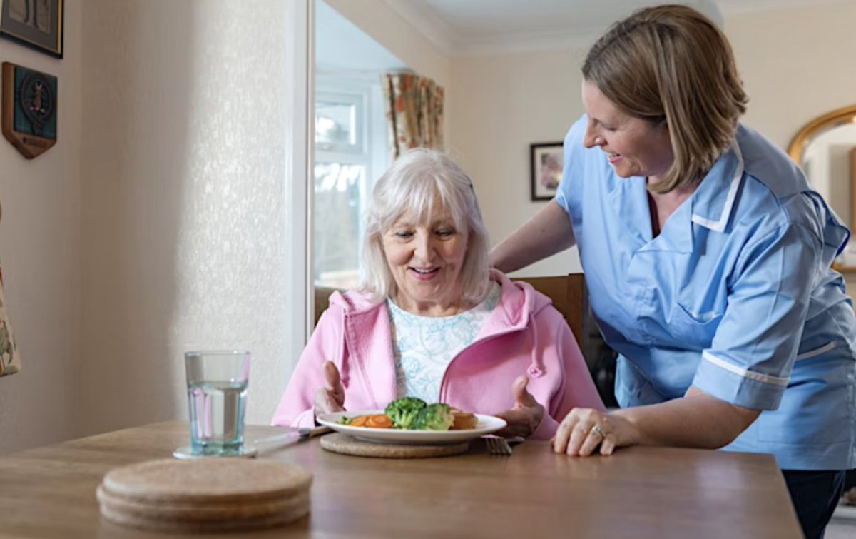 DorsetComFnd's tweet image. Bournemouth University has published a Eating and Drinking Well with Dementia at Home Guide for carers and are launching it an event on July 24, featuring a talk by Dr Jane Townson OBE, Chief Executive, Homecare Association. Free tickets and details: ⬇️
eventbrite.co.uk/e/supporting-e…