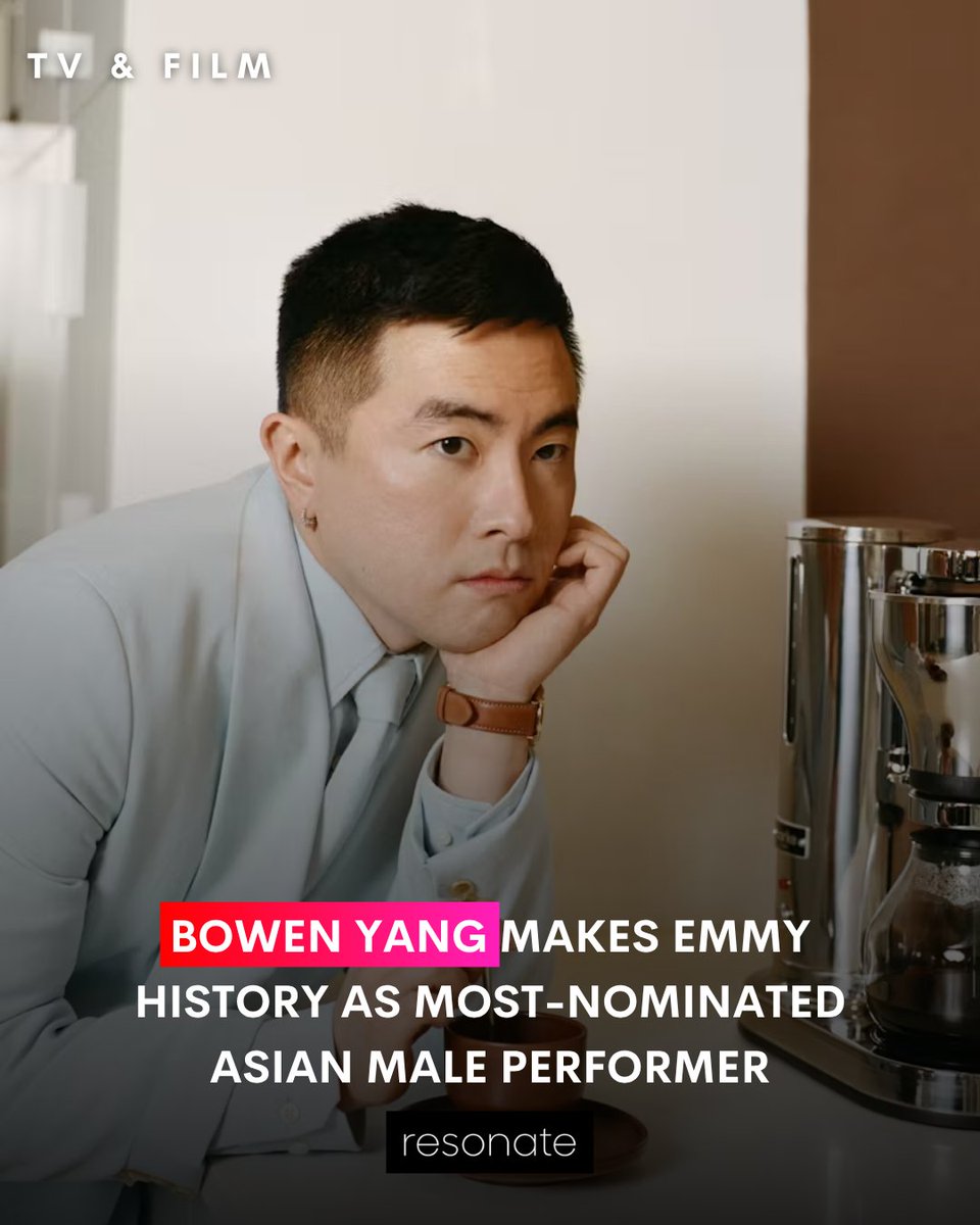 ResonateVoices's tweet image. Bowen Yang, the charismatic presence on Saturday Night Live, has once again etched his name into Emmy history.

Read more: weareresonate.com/2025/07/bowen-…
