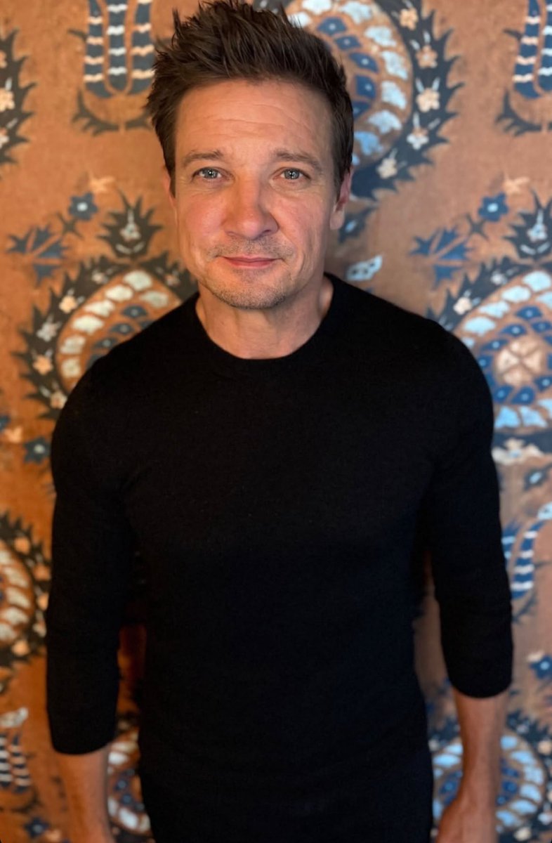 Jeremy Renner tweet media