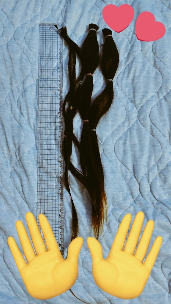 bami_141769's tweet photo. 先日髪を切り3回目のヘアドネーションしました！
本当は50cm超えを目指したけど今回は40cm超えたところで限界に💦少しだけれど頑張っているこどもたちの笑顔に繋がりますように…💕

#JHDC
#ジャーダック https://t.co/mYY2CaL65S