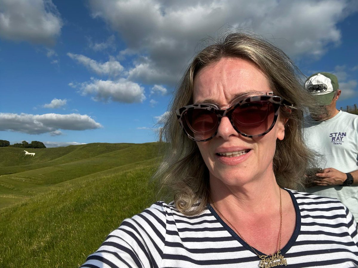 FreaCommunity's tweet image. 👣 Women of Irish Heritage (WIH) member Katrina Fox is training for #PeakTheReek with stunning hikes in Wiltshire! 💚
In Sept, 28 brave WIH members climb Croagh Patrick for Fréa’s life-saving work. We’ve raised £2.7k so far—help us hit our goal! 🙌
🔗 justgiving.com/campaign/peakt…