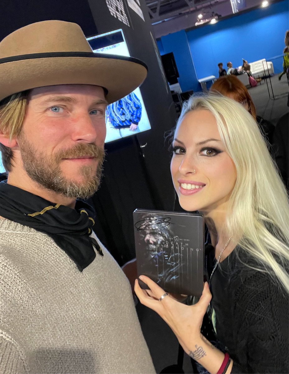 MissHatredJess's tweet image. Troy Baker and Higgs 🧡🤣
Jokin’ of course, I’m just a replica of the most Perfect Higgs ever: TROY!
@TroyBakerVA