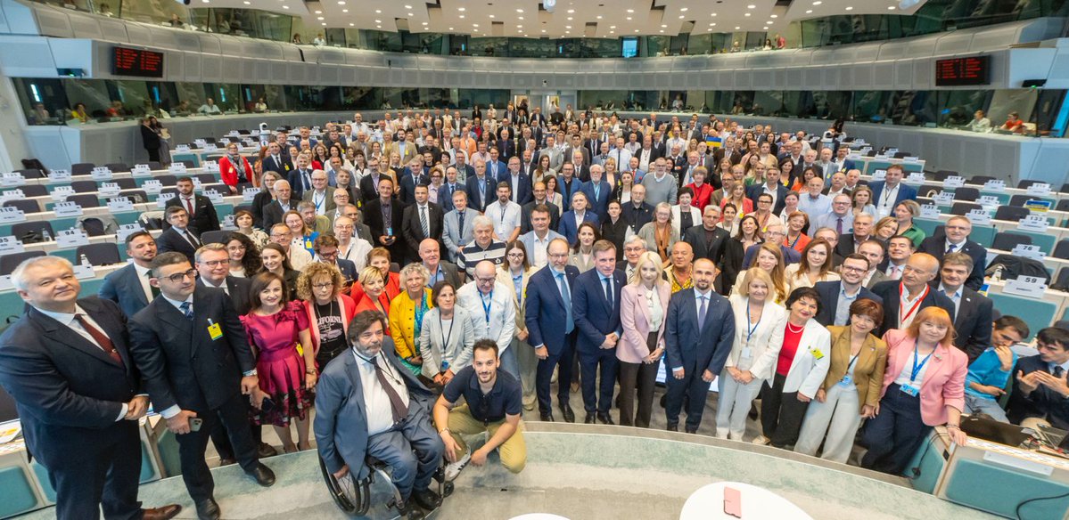 EESC_President's tweet image. Civil and social dialogue must be more than a formality, they must be a condition for EU accession.
At the #EUEnlargement Forum, we called for legal frameworks in candidate countries that empower #CSOs and social partners to shape, monitor and deliver reforms.
#EESCPlenary