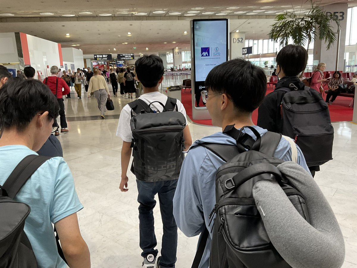 math_physics_'s tweet image. シャルル・ド・ゴール空港に到着しました
これから5日間デジタルデトックスに入ります