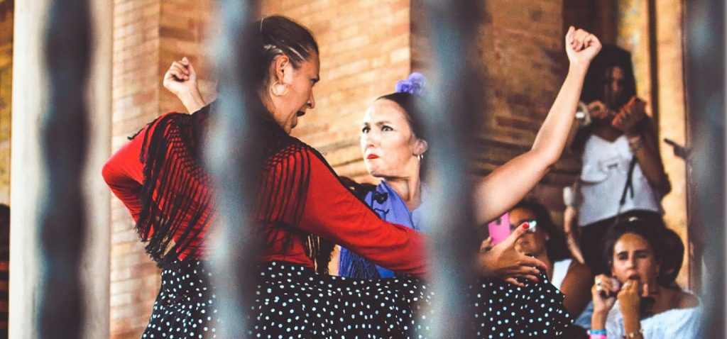 Cursos de Verano de la Universidad Internacional de Andalucía y la Universidad de Cádiz, en Jerez. Curso: Gitanos, Jerez y flamenco: el gran triángulo equilátero de la inclusión desde la cultura.
Información e inscripciones : acortar.link/UWOECz