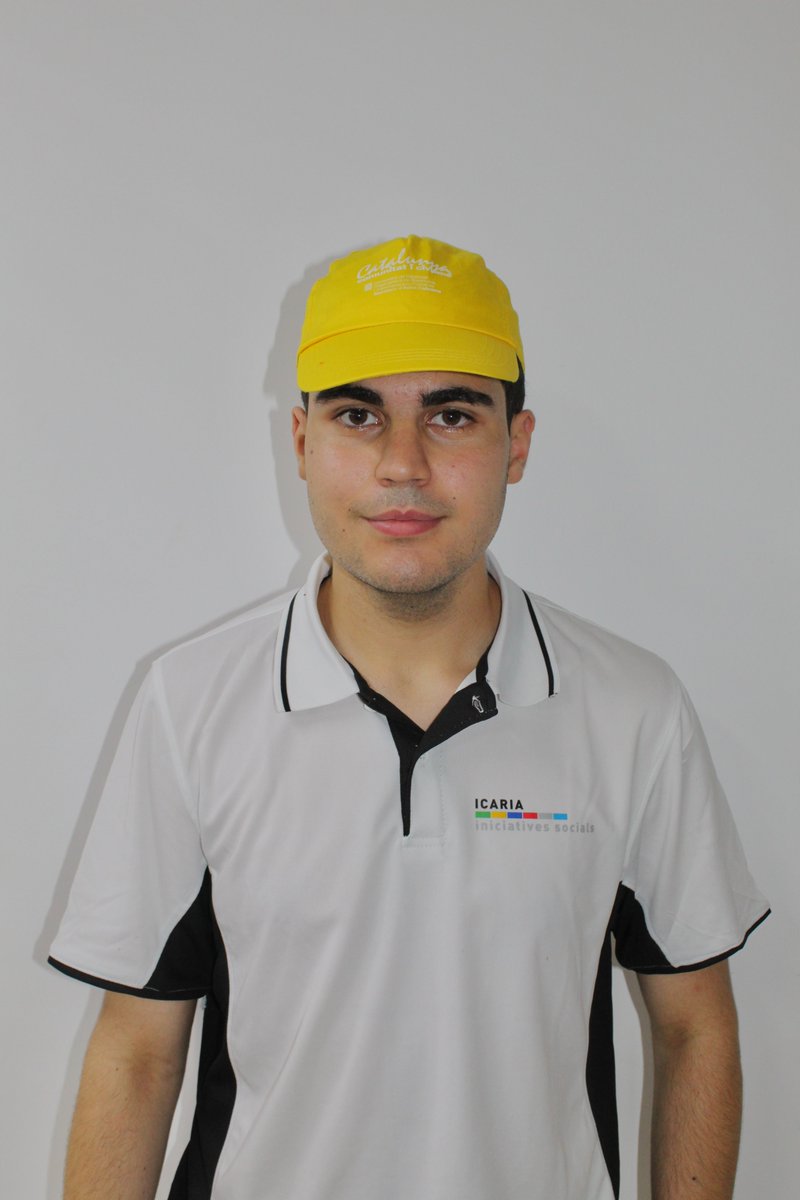 🧢 Con esta calor… ¡en Icaria llevamos gorra hasta dentro del taller! 🥵🔥
Por suerte, las estampamos nosotros y quedan 🔝

¿Quieres la tuya? Personalizamos gorras con estilo y con aire acondicionado💥

¡Escríbenos! ampans.cat/es/servicios-e…