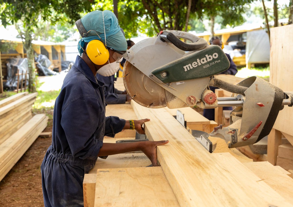 Skilled trades = real income, real growth.
Construction offers women a pathway to stable jobs, entrepreneurship, and independence, all based on skill, not stereotypes.

#WomenInTrades #FutureOfWork #UpskillingWomen #Buildher #SocialImpact