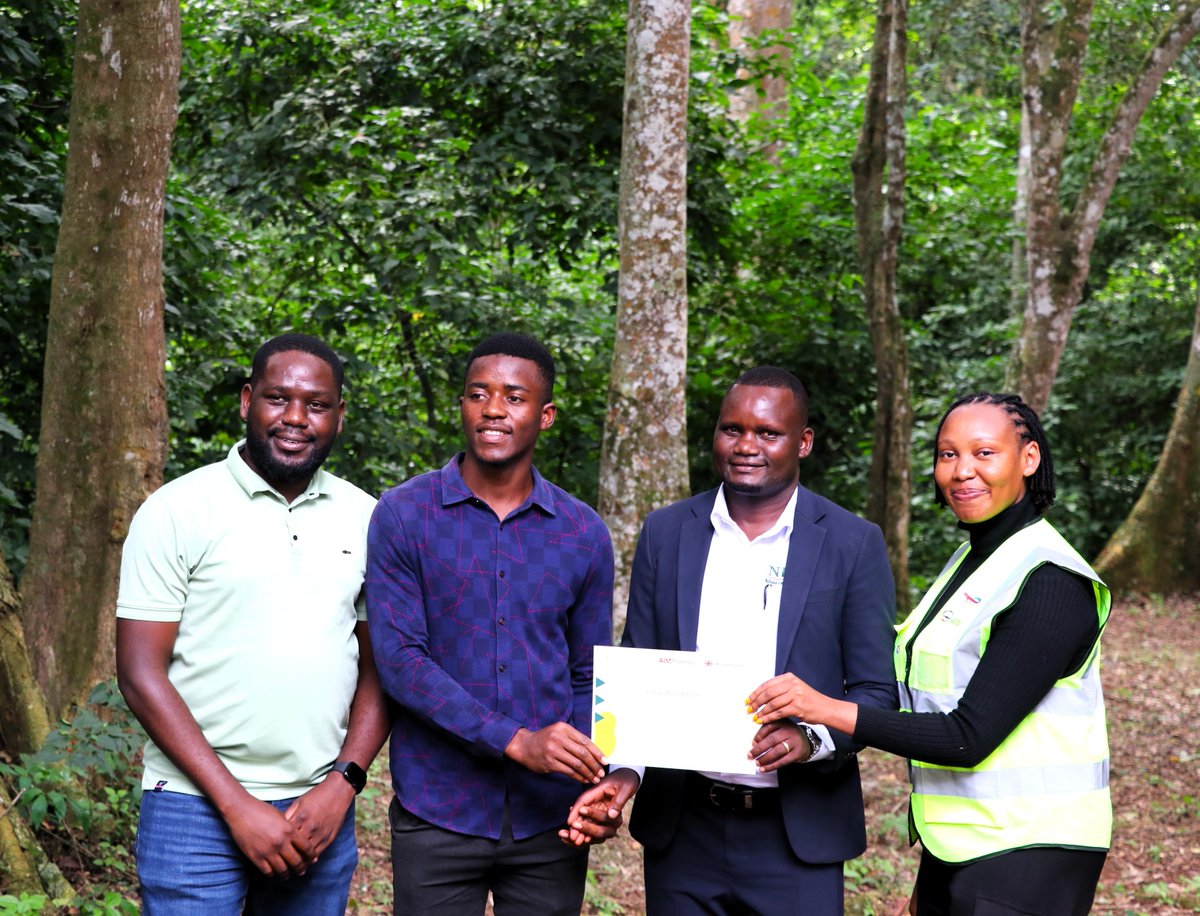KatalikaweW's tweet photo. It was pleasurer working and meeting you @FAO @eva_ntara on the aim to restores forests in Uganda and hope we meet again #AIMFORFOREST https://t.co/YfTQZQJkjh