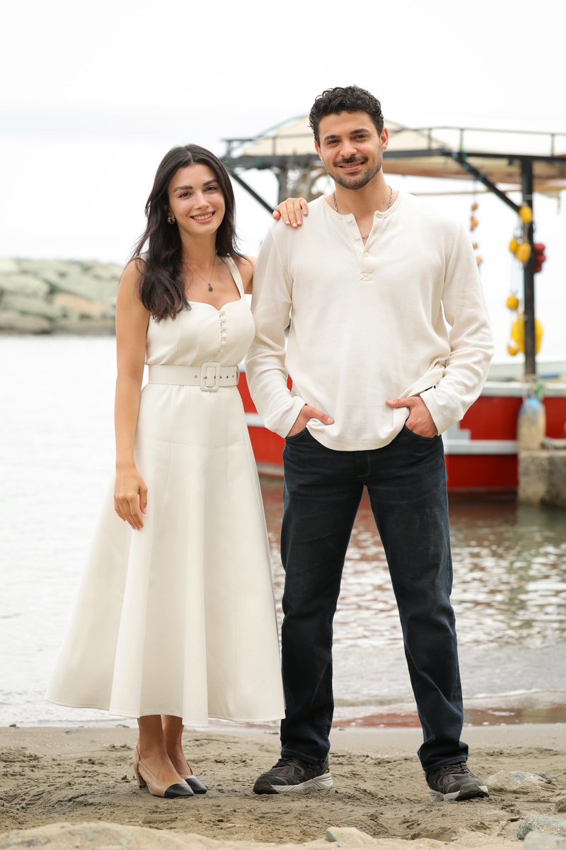 Halit Özgür Sarı ve Özge Yağız'ın başrol paylaştığı #GözleriKaraDeniz'in çekimleri başladı 💥