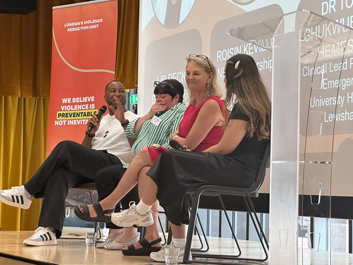 LDN_VRU's tweet image. Youth workers in 12 London hospitals are having impact.
Nearly 80% of young people in hospital due to violence reduced their risk of harm because of skilled youth workers.
We brought youth workers, NHS and councils together to look at how we build on this approach in London.