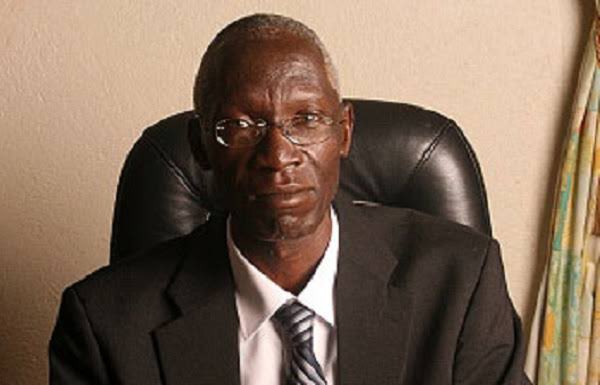NtareStories's tweet image. The late Prof. Livingstone Luboobi was at Ntare School from 1961-1964. At S.4, he was the second best in Mathematics in the country.
In a story he wrote for the 2006 school magazine, he said Crichton told him he could not be admitted for A-level because he failed in English.
