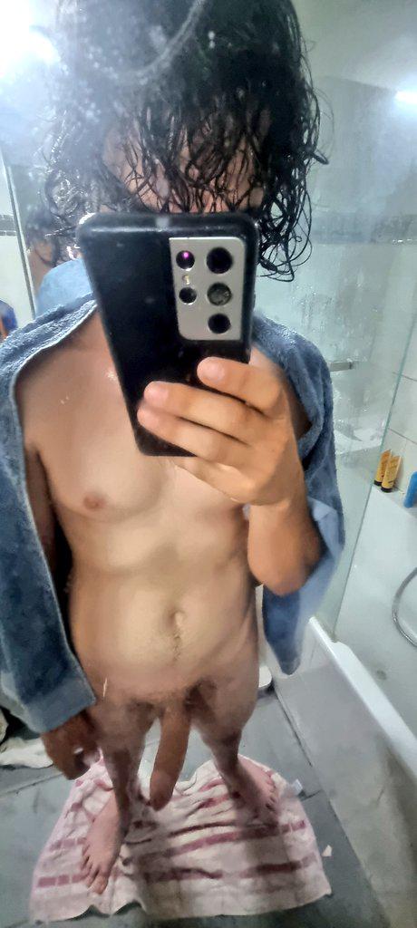 paul551133's tweet photo. #JeudiPhoto #LoveIsland #nude #Dick #bi #hétero #FRENCHIE #bite #queue #gay #homme https://t.co/k9iaJhyuS9