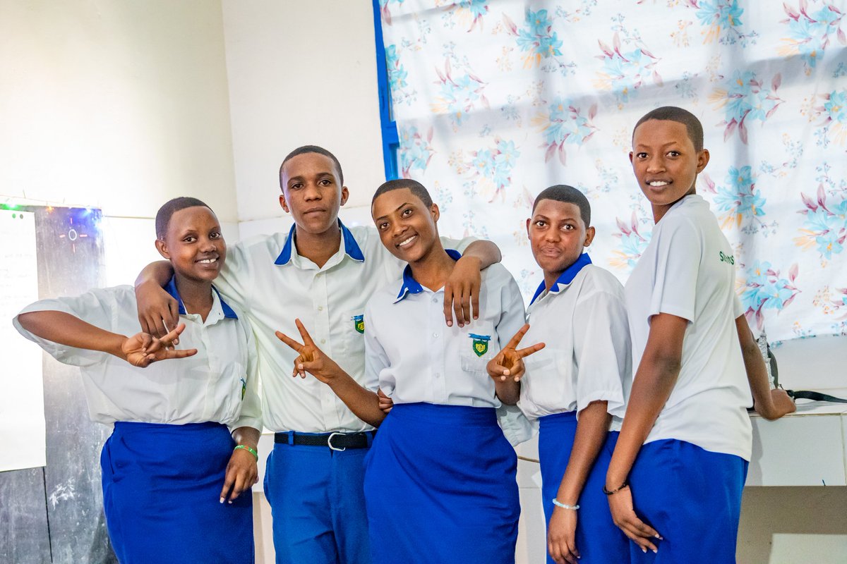 Last month at Kigoma Secondary, our STEM club wowed us with creative, hands-on projects focused on STEM and sustainability. We also celebrated new members at a student-led graduation. So proud of their growth! #StarlightSTEMclubs #GirlsInSTEM