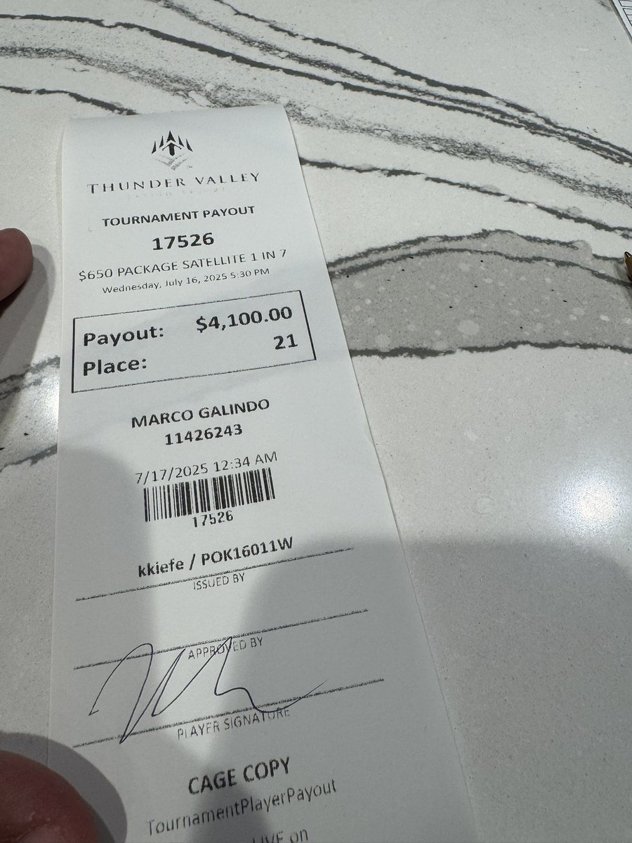poker_marcog's tweet image. $650 Package Sattelite was a success! 1st @RGPokerSeries event in the morning, the RunGood Blastoff. @TVPokerRoom