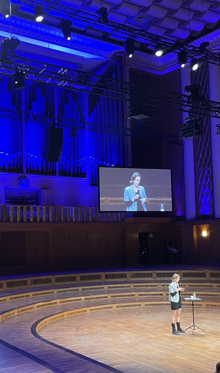 0xfarbey's tweet image. “Metadata says much more about about psychological state of a person than actual data”
@jayapapaya
epic location @Web3summit
